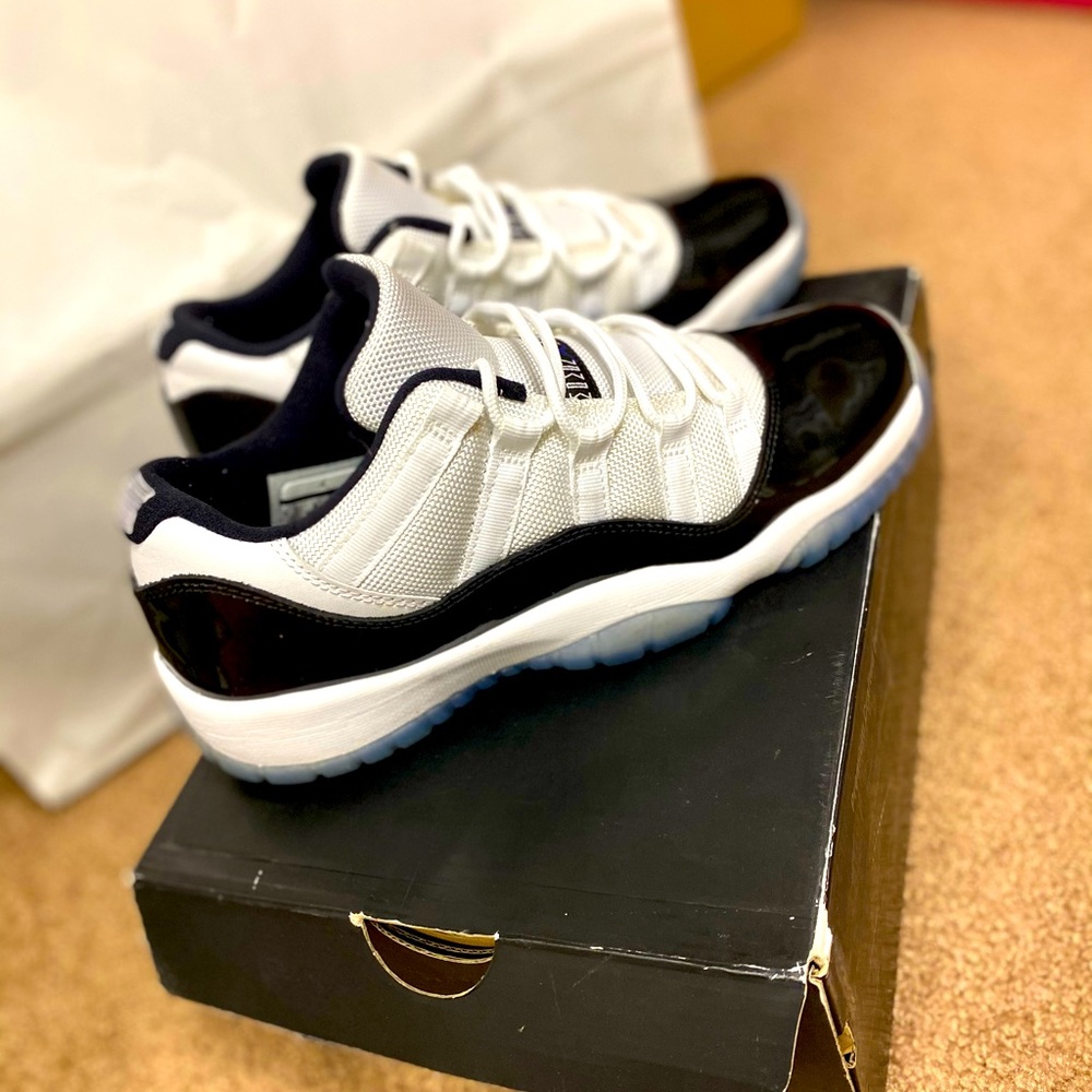 Jordan low 11s